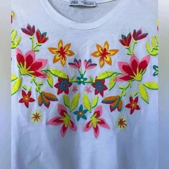 Zara women’s embroidered white cropped tee sz M in excellent used condition - Picture 4 of 5